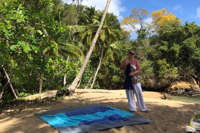 Full Island Tour (Including Lunch & Snorkeling) - Pirate Bay and Pink Sand Beach bring the best water time
