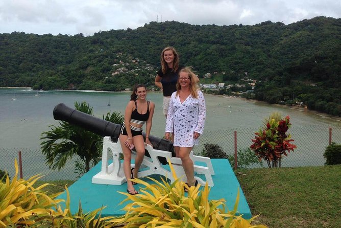 VIP Inclusive Private Tour of Island (Lunch, Drinks + Snorkeling) - Pink Sand Beach adds a second coastal setting